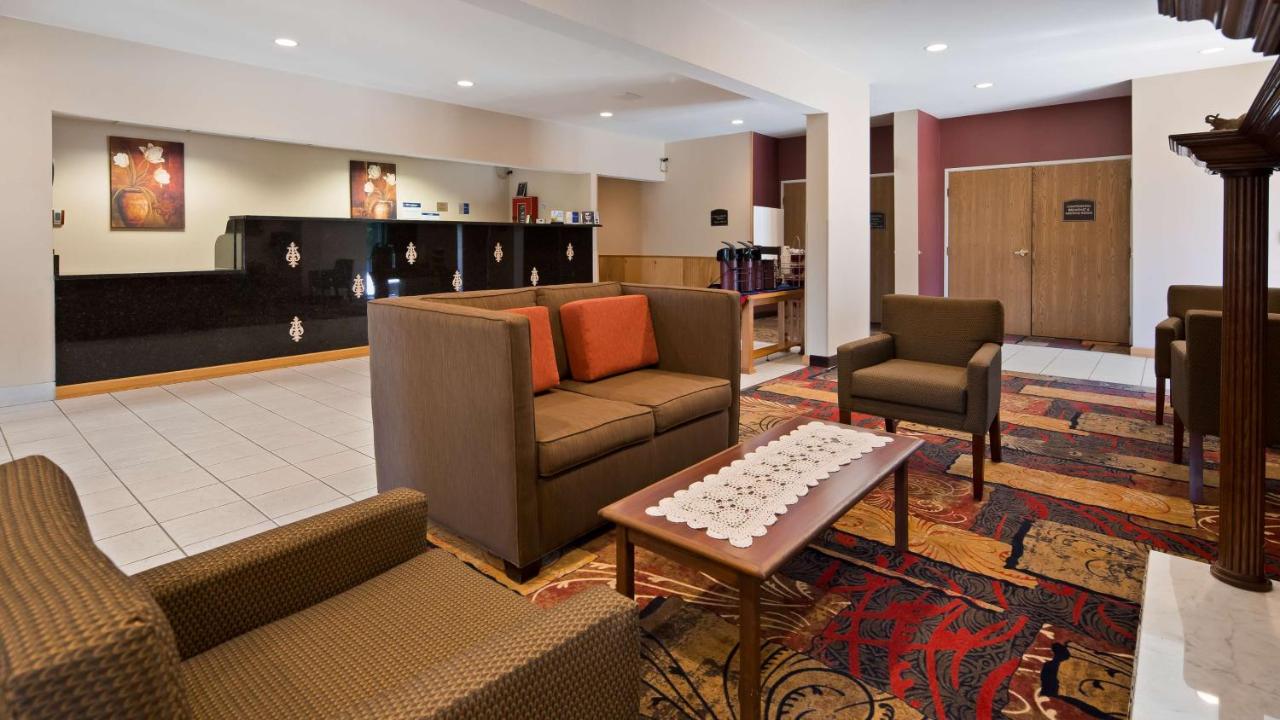 | Best Western Plaza Hotel Saugatuck