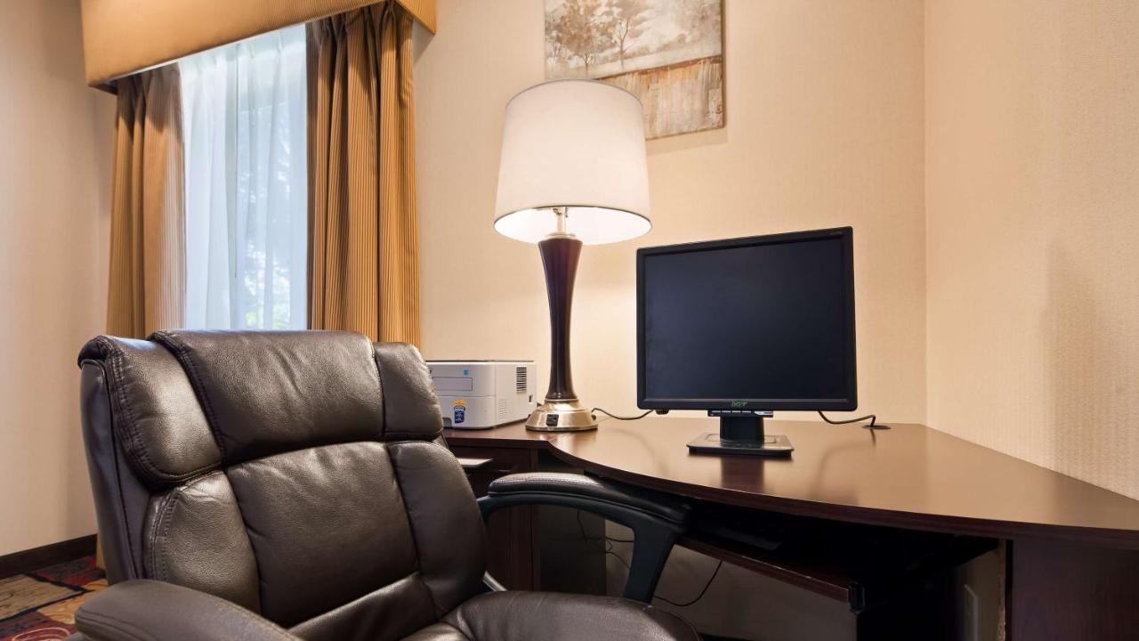 | Best Western Plaza Hotel Saugatuck
