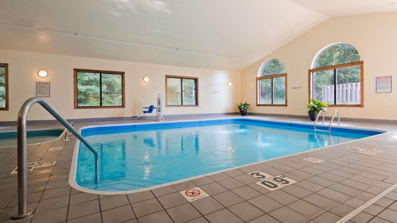 | Best Western Plaza Hotel Saugatuck