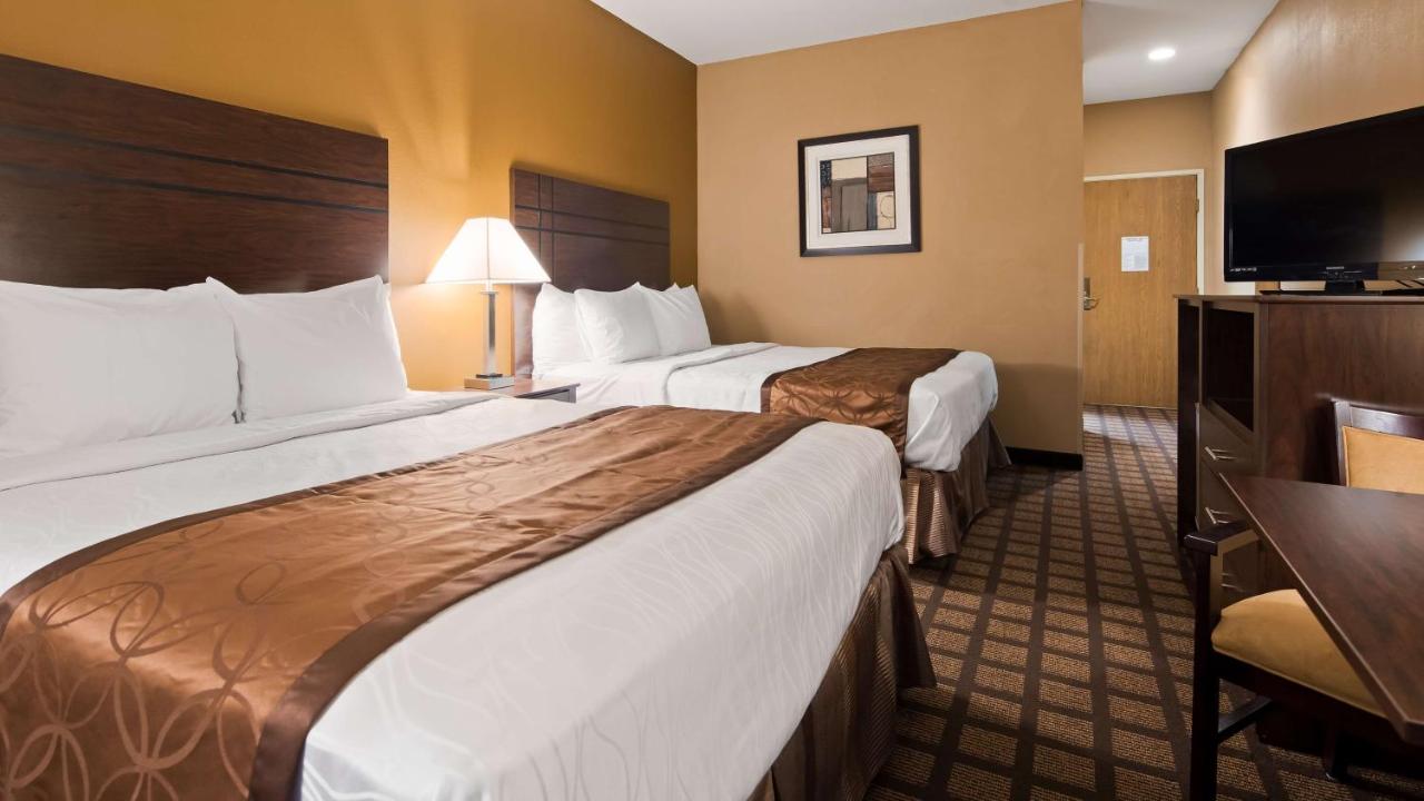  | Best Western Plaza Hotel Saugatuck