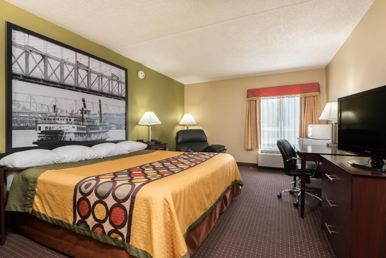 King Room - Non-Smoking at Super 8 by Wyndham Miamisburg Dayton S Area OH