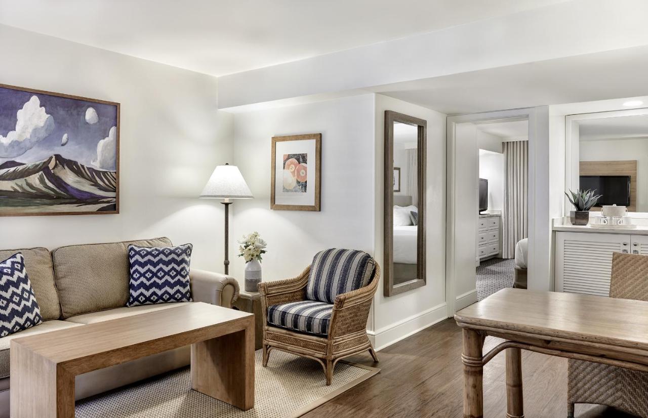 Deluxe King Suite at Arizona Grand Resort & Spa