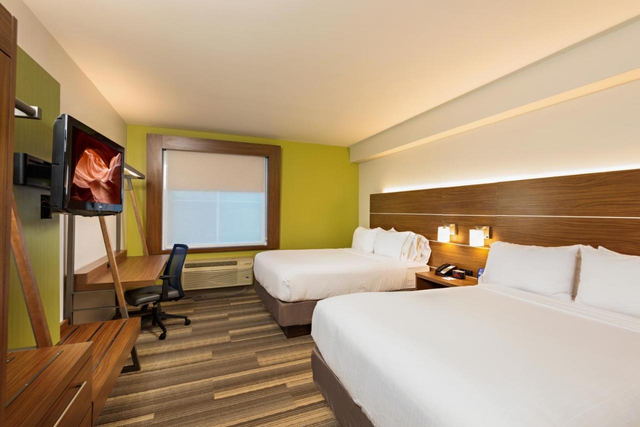  | Holiday Inn Express Peoria North - Glendale, an IHG Hotel