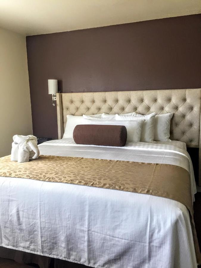 | Rest, a boutique hotel