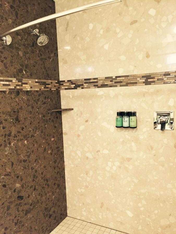 | Rest, a boutique hotel