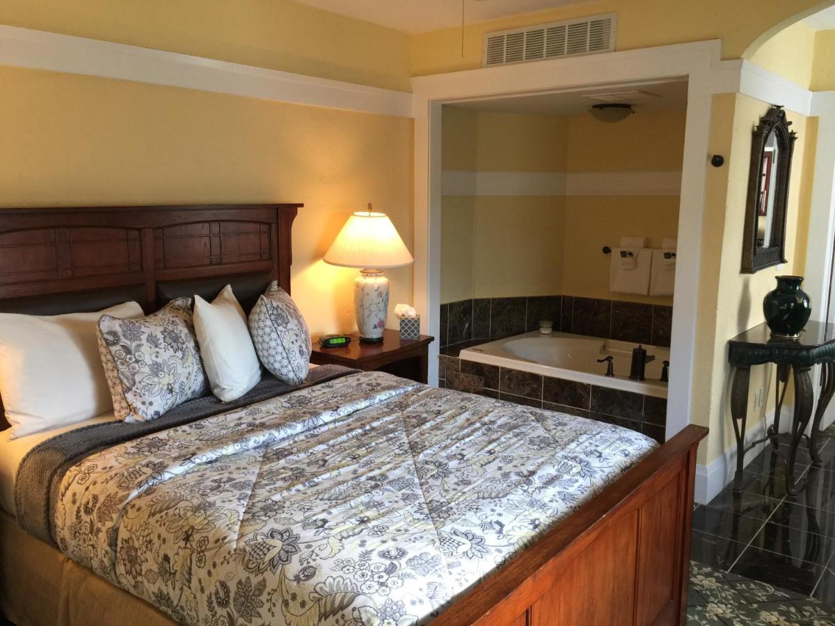  | Shorelight Inn
