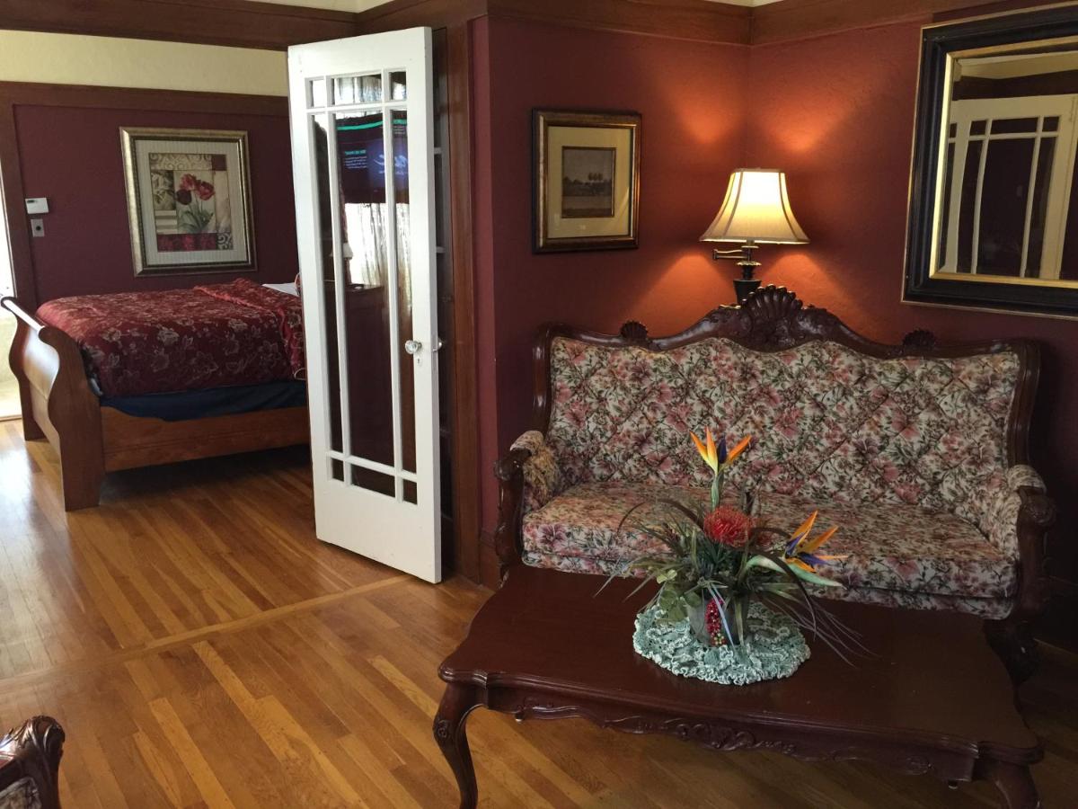  | Shorelight Inn