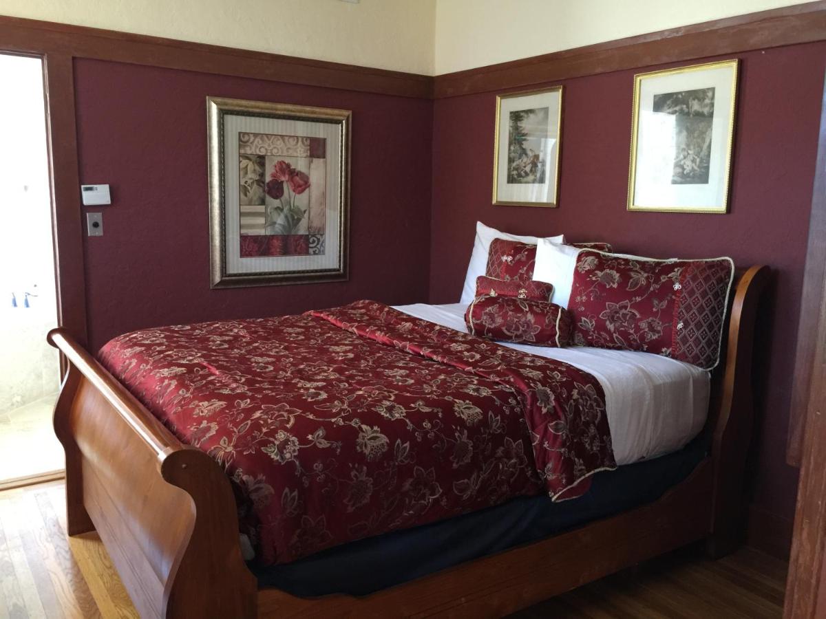  | Shorelight Inn