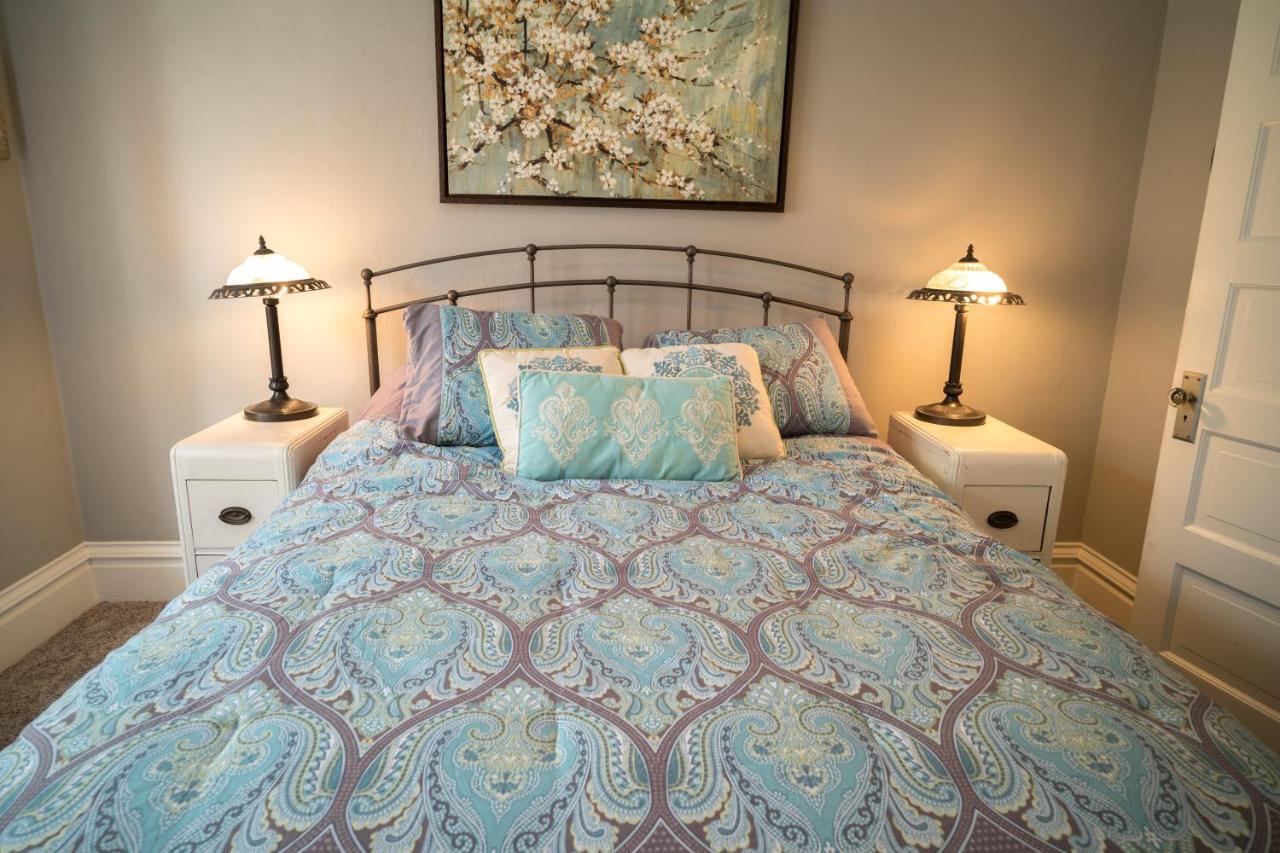  | Poppy Sister Inn