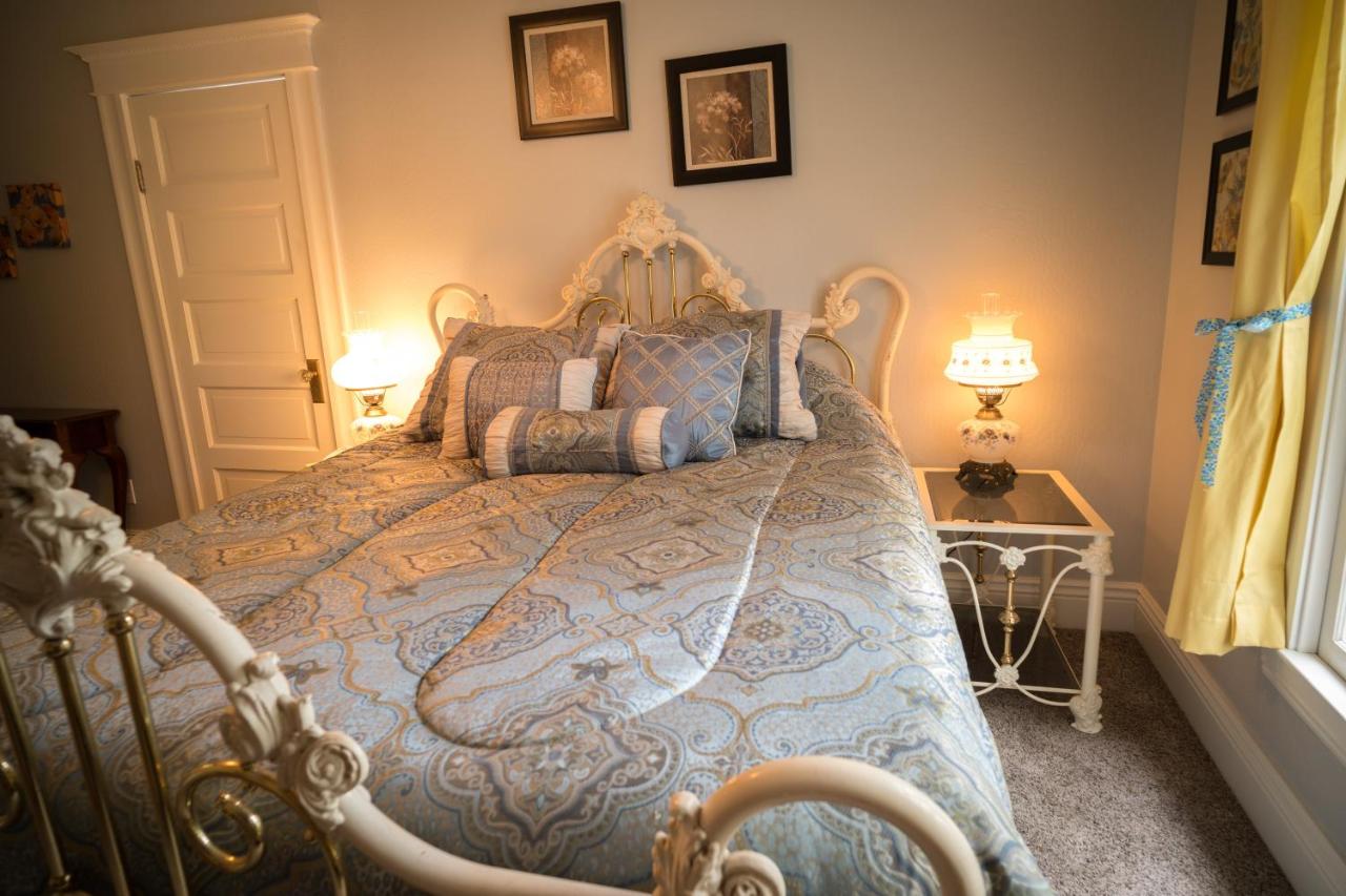  | Poppy Sister Inn