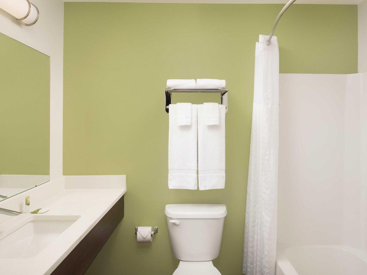 Standard Double Room at WoodSpring Suites South Plainfield