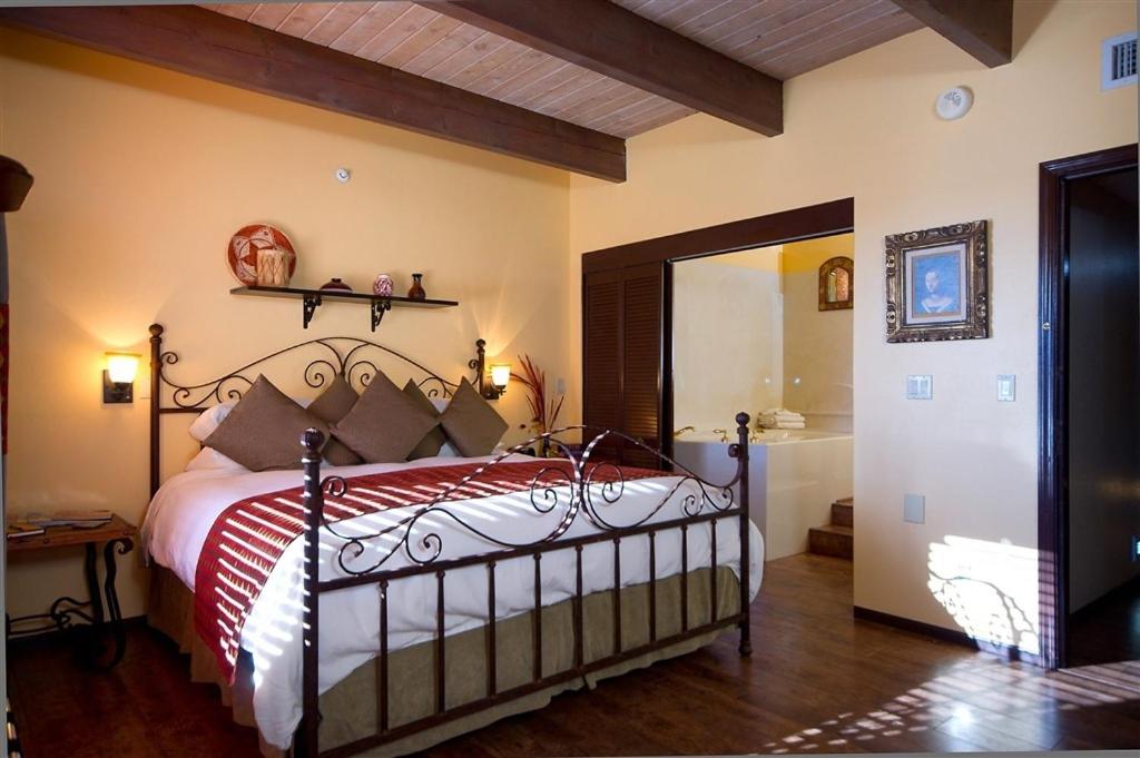  | Sedona Views Bed and Breakfast