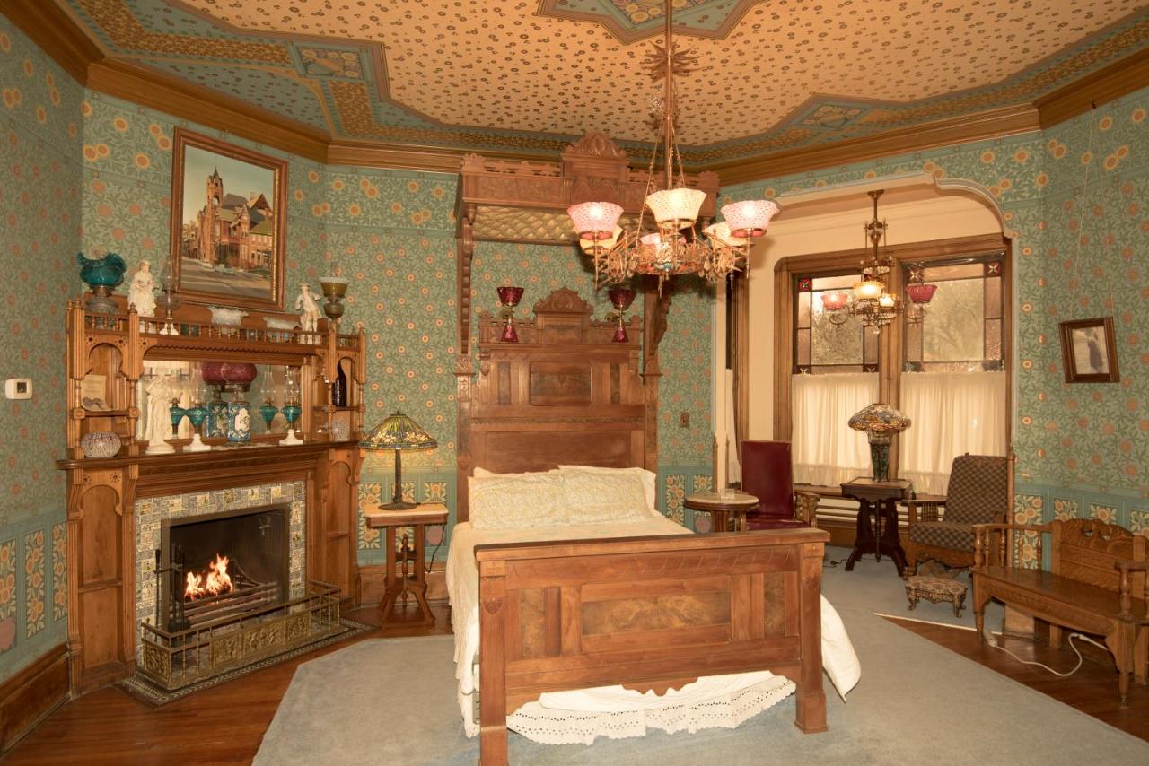 | The Richards House