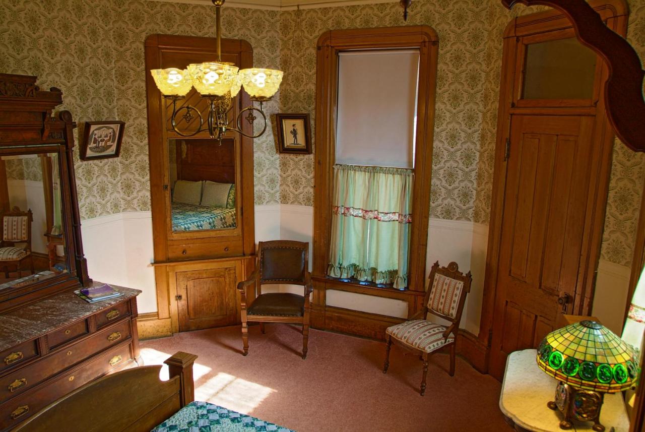 | The Richards House