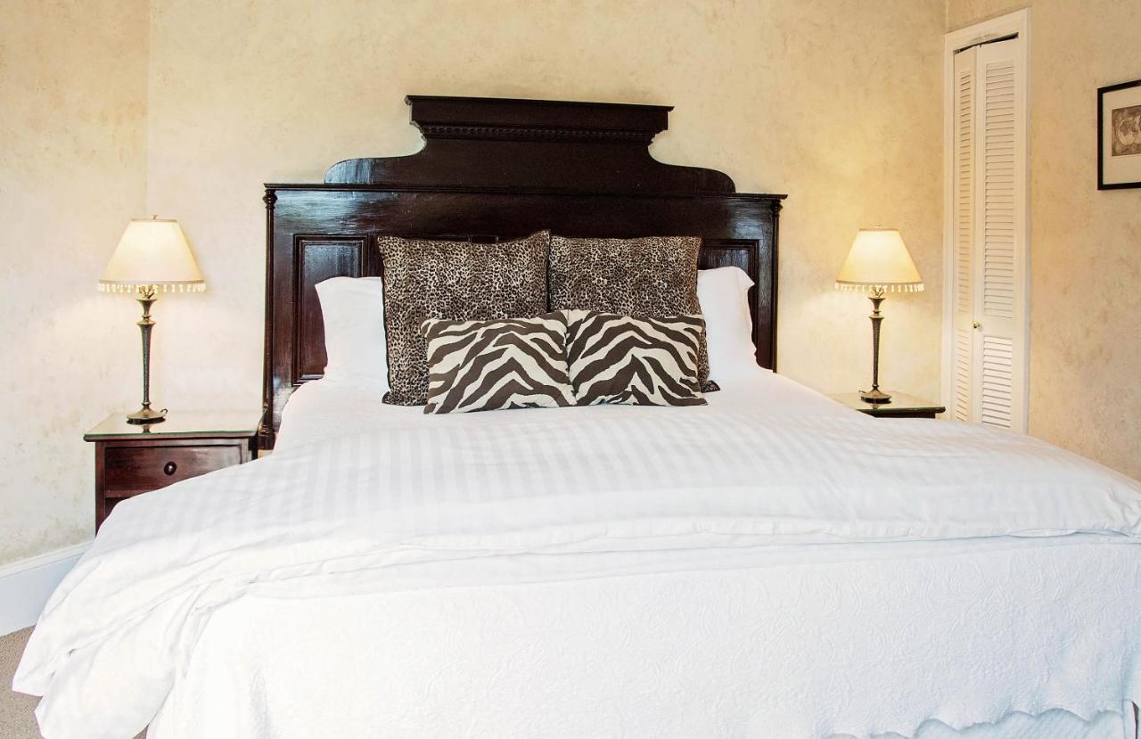 | 1801 First Luxury Inn