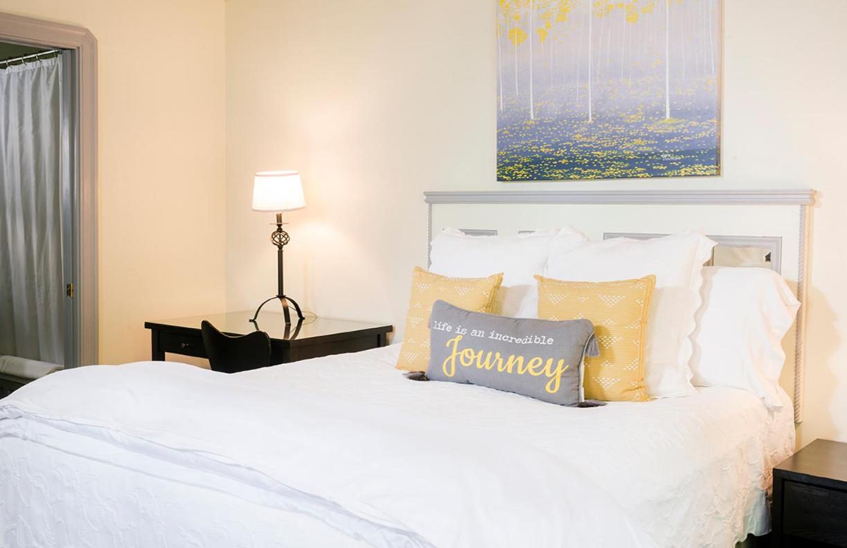 | 1801 First Luxury Inn