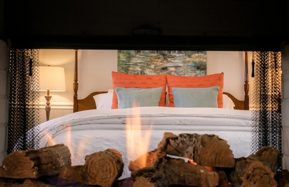 | 1801 First Luxury Inn