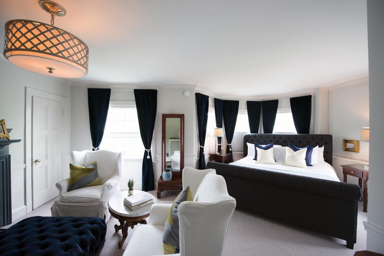 | Kennebunkport Inn