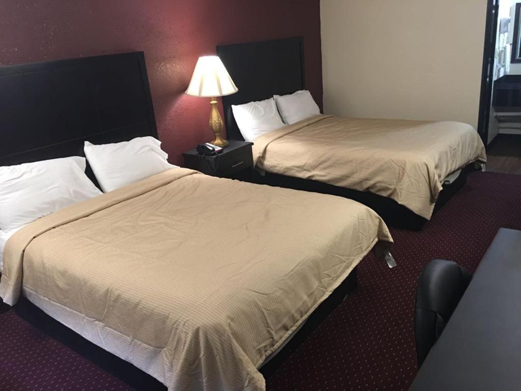 | Super 9 Motel Troy