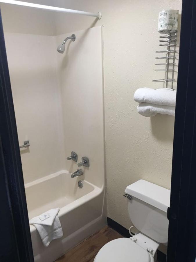 | Super 9 Motel Troy