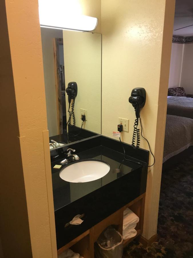 Traditional Queen Room with Two Queen Beds - Non-Smoking at Super 8 by Wyndham Bridgeview of Mackinaw City