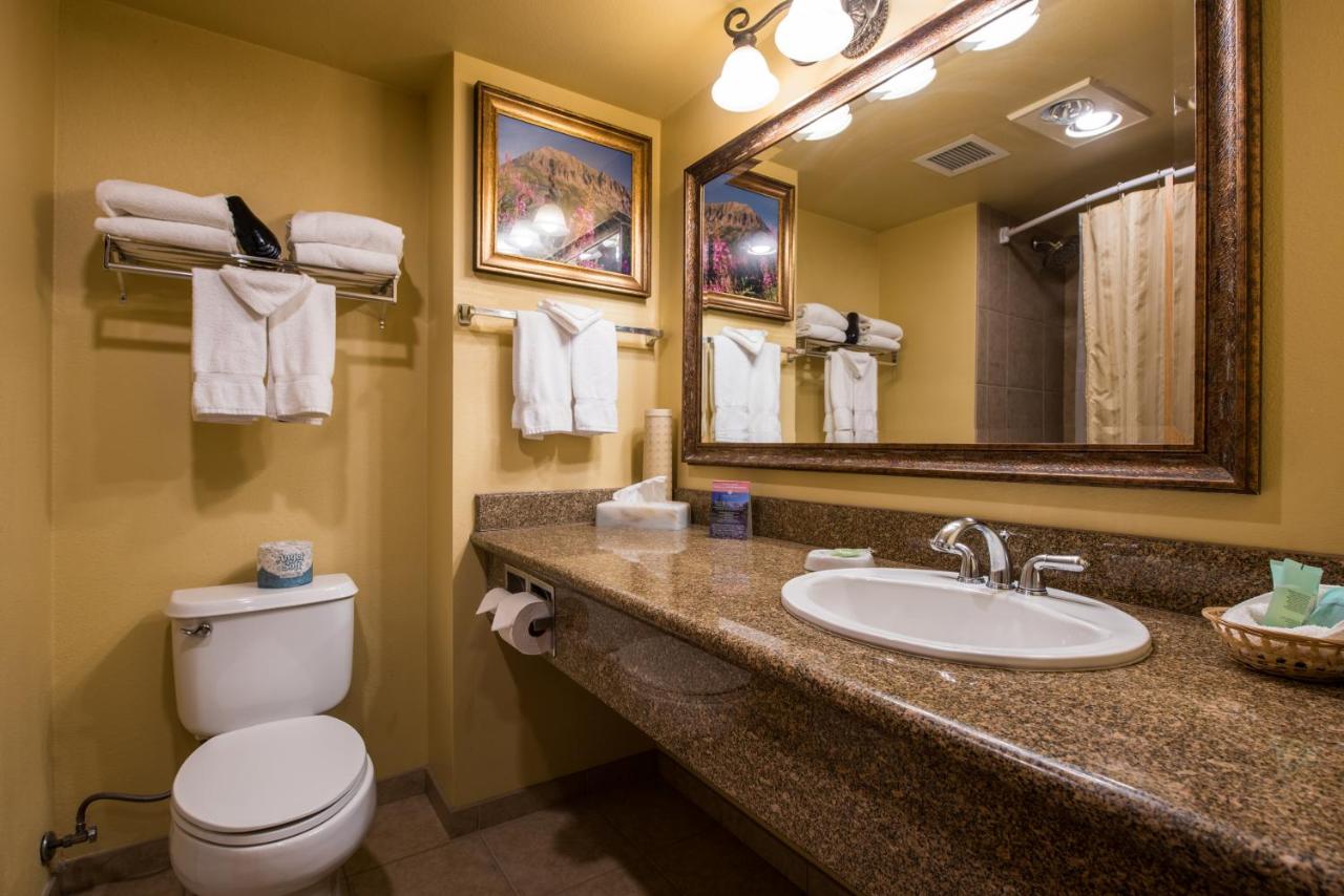 | The Grand Lodge Hotel and Suites