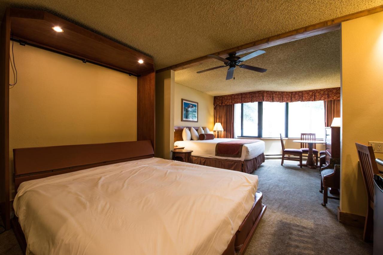 | The Grand Lodge Hotel and Suites