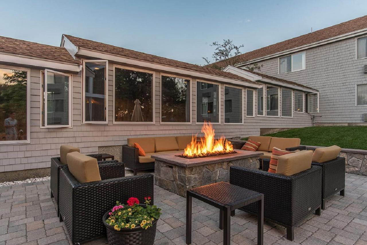 | Rockport Inn and Suites