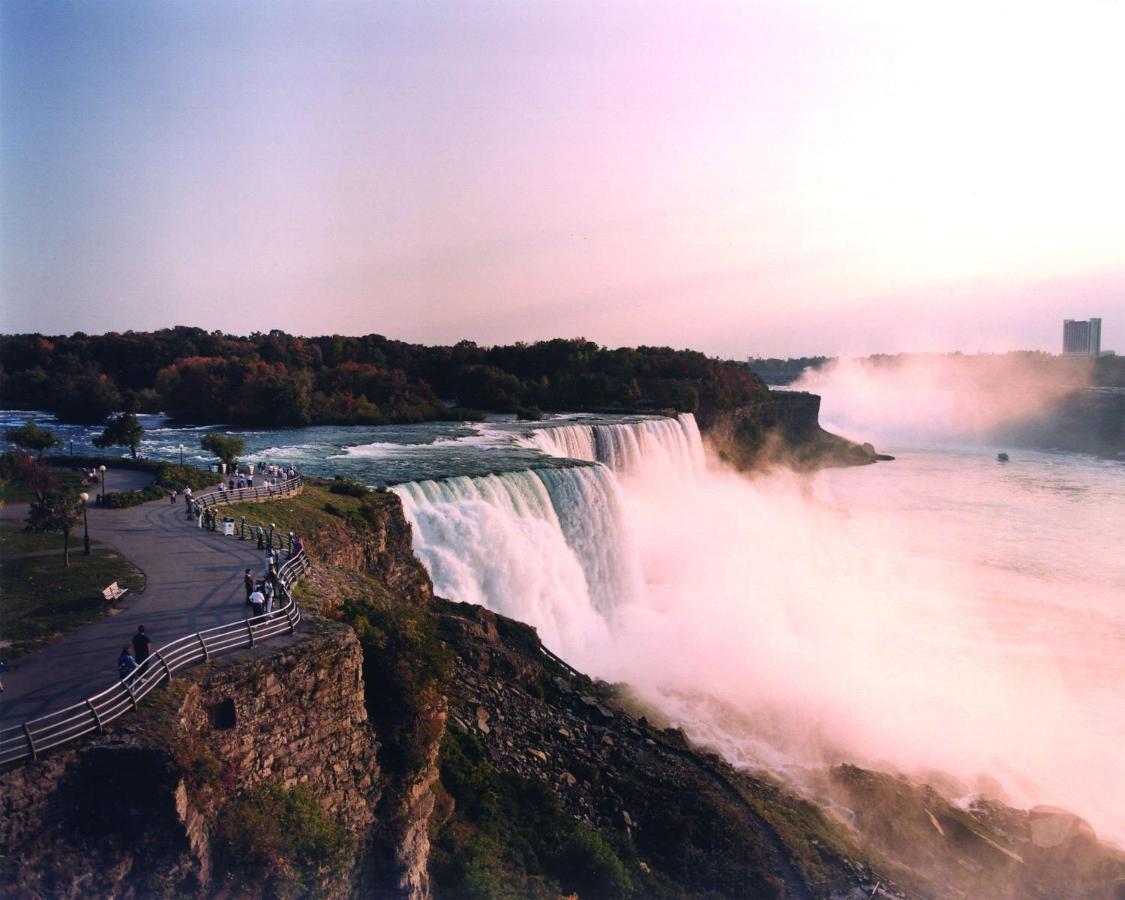 | Hyatt Regency Buffalo
