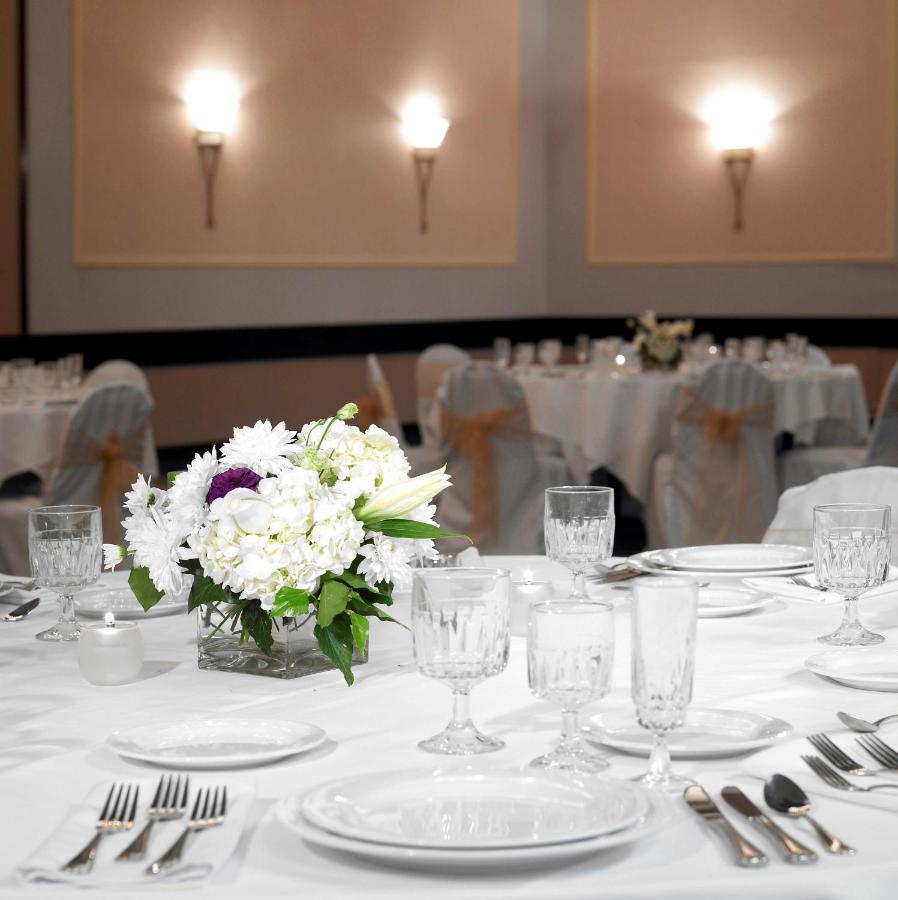| Hyatt Regency Buffalo