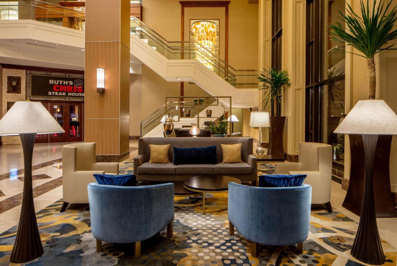 | Hyatt Regency Saint Louis at The Arch