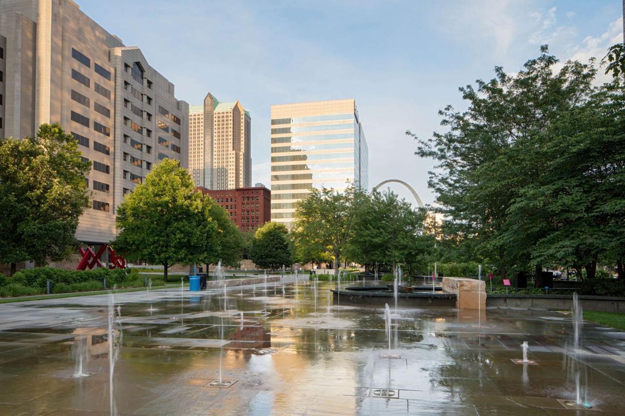 | Hyatt Regency Saint Louis at The Arch