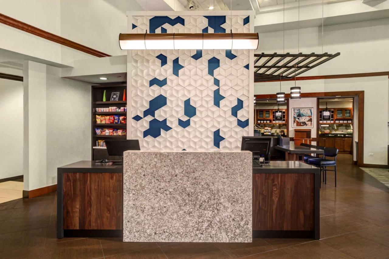 | Hyatt Place Pittsburgh Airport/Robinson Mall