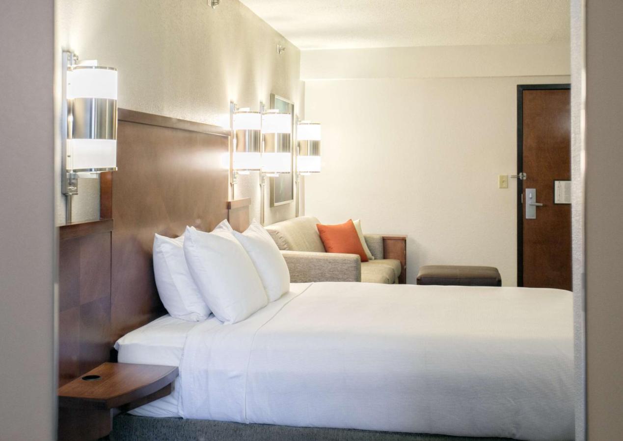 King Room with ADA Bathtub - Disability Access at Hyatt Place Nashville/Franklin/Cool Springs