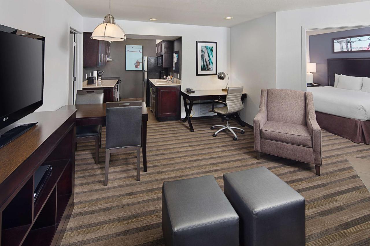 One Bedroom Suite with King Bed at HYATT house Belmont/Redwood Shores
