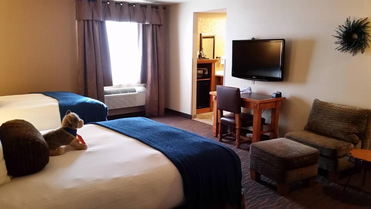 Courtyard Corner Room Two Queen Beds at The Rockwell Inn