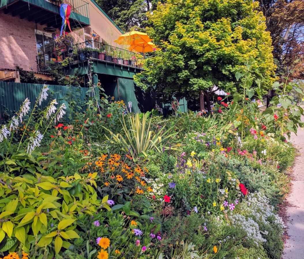 | Ann Arbor Bed and Breakfast