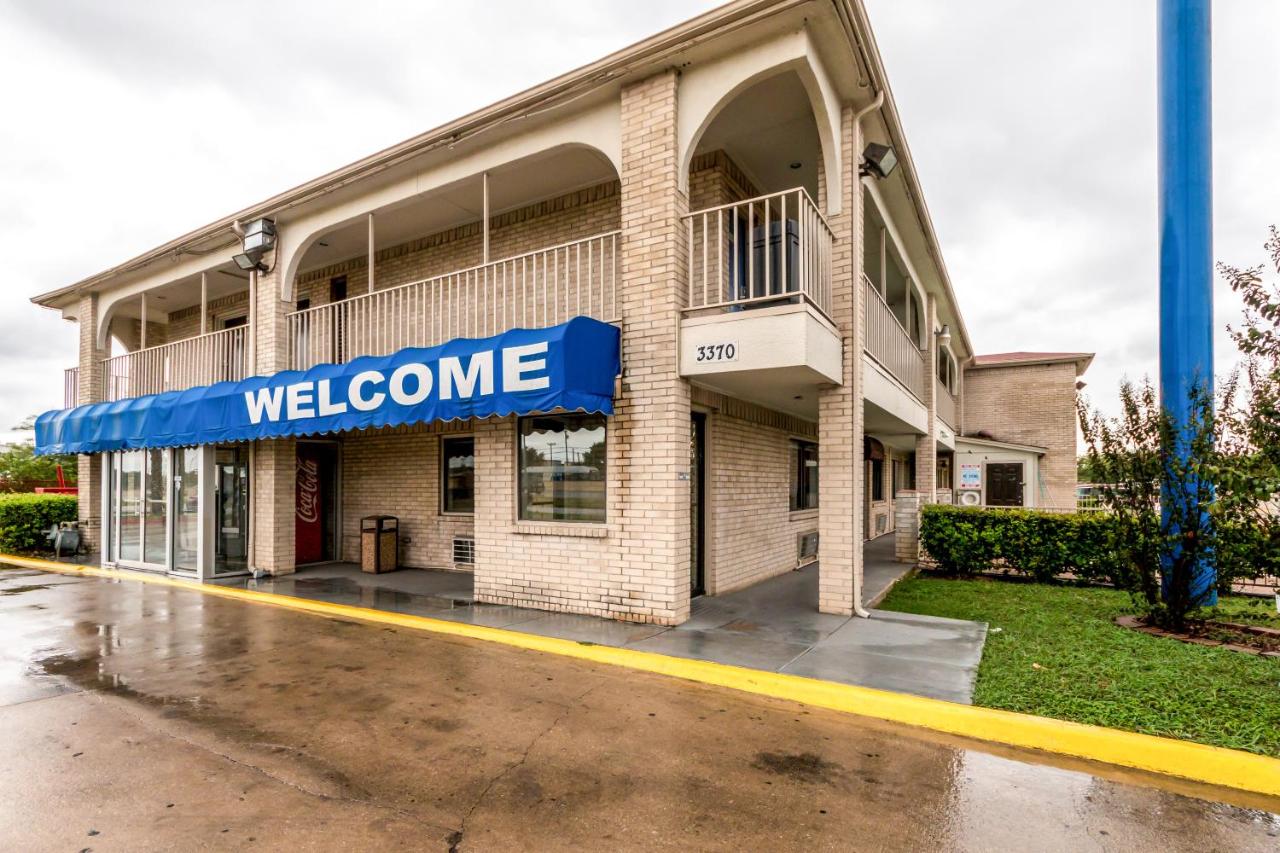 | Motel 6-San Antonio, TX - Splashtown