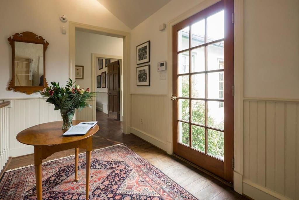 | The Buck School Inn