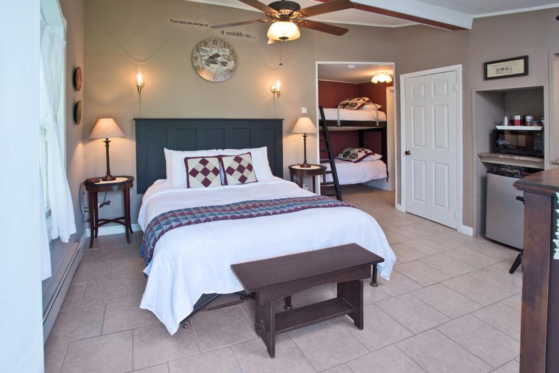 | Changing Times Boutique Country B&B