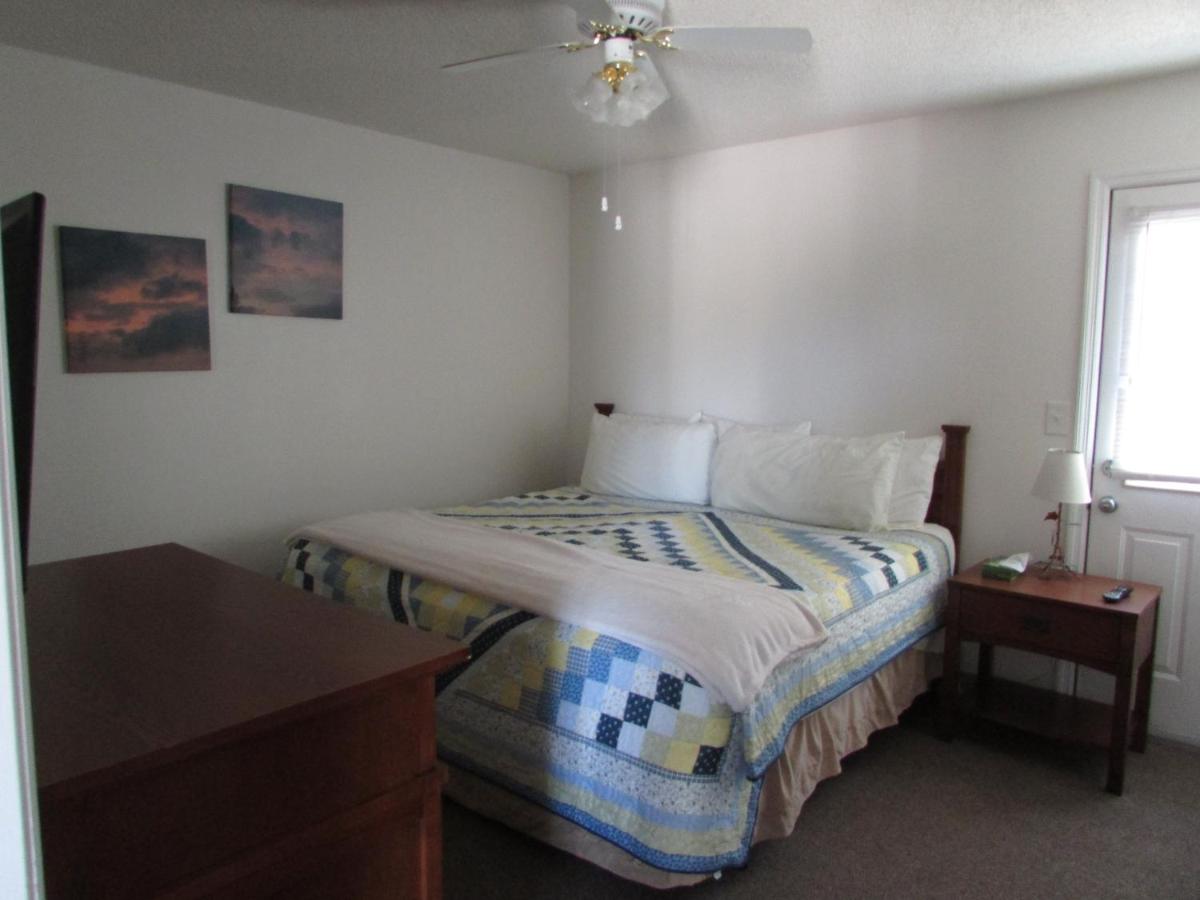 | Douglas Inn & Suites, Blue Ridge, GA