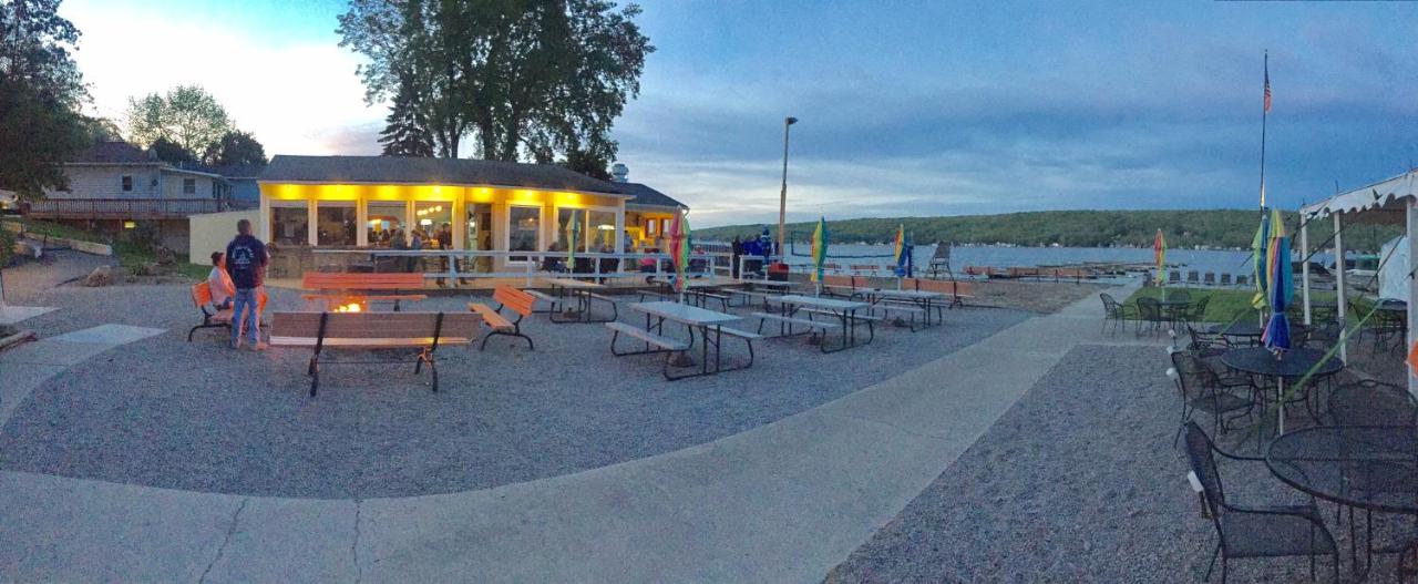 | Beachcomber Inn