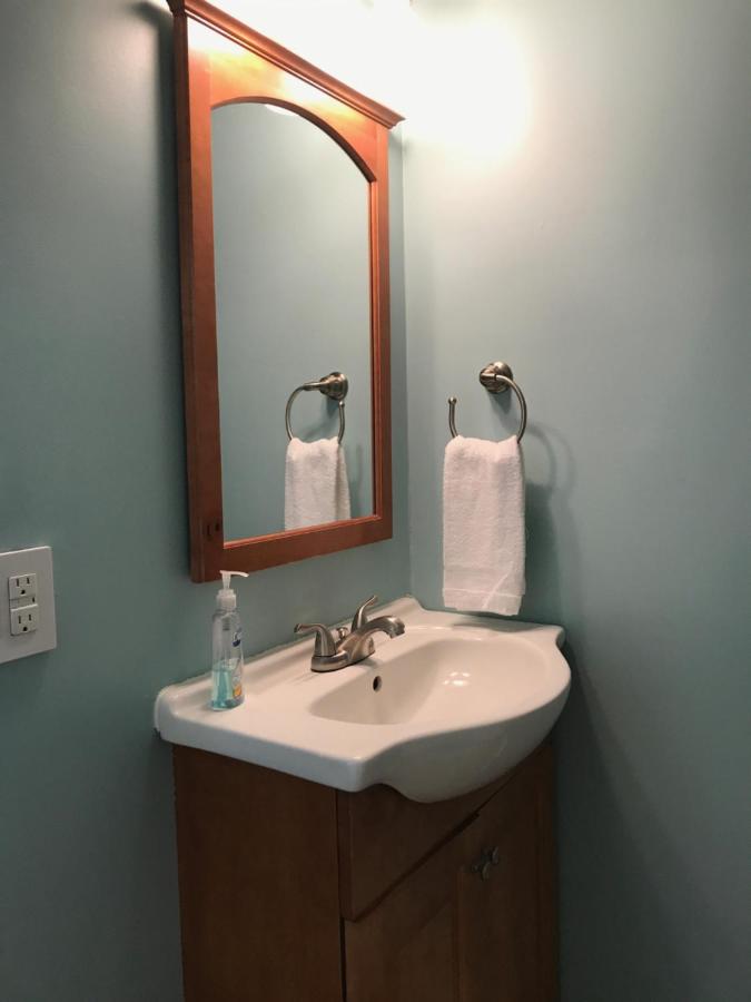 | Beachcomber Inn