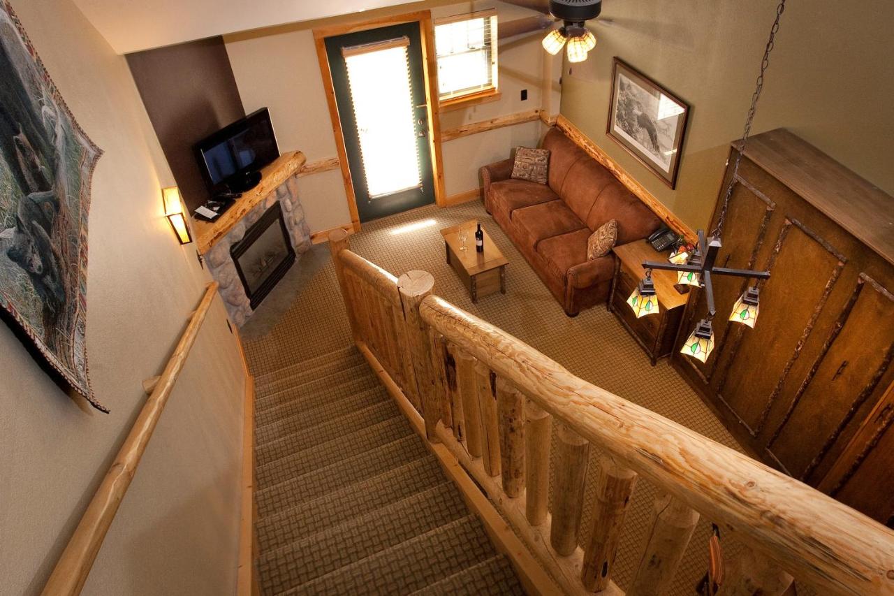 Loft at Hope Lake Lodge & Indoor Waterpark