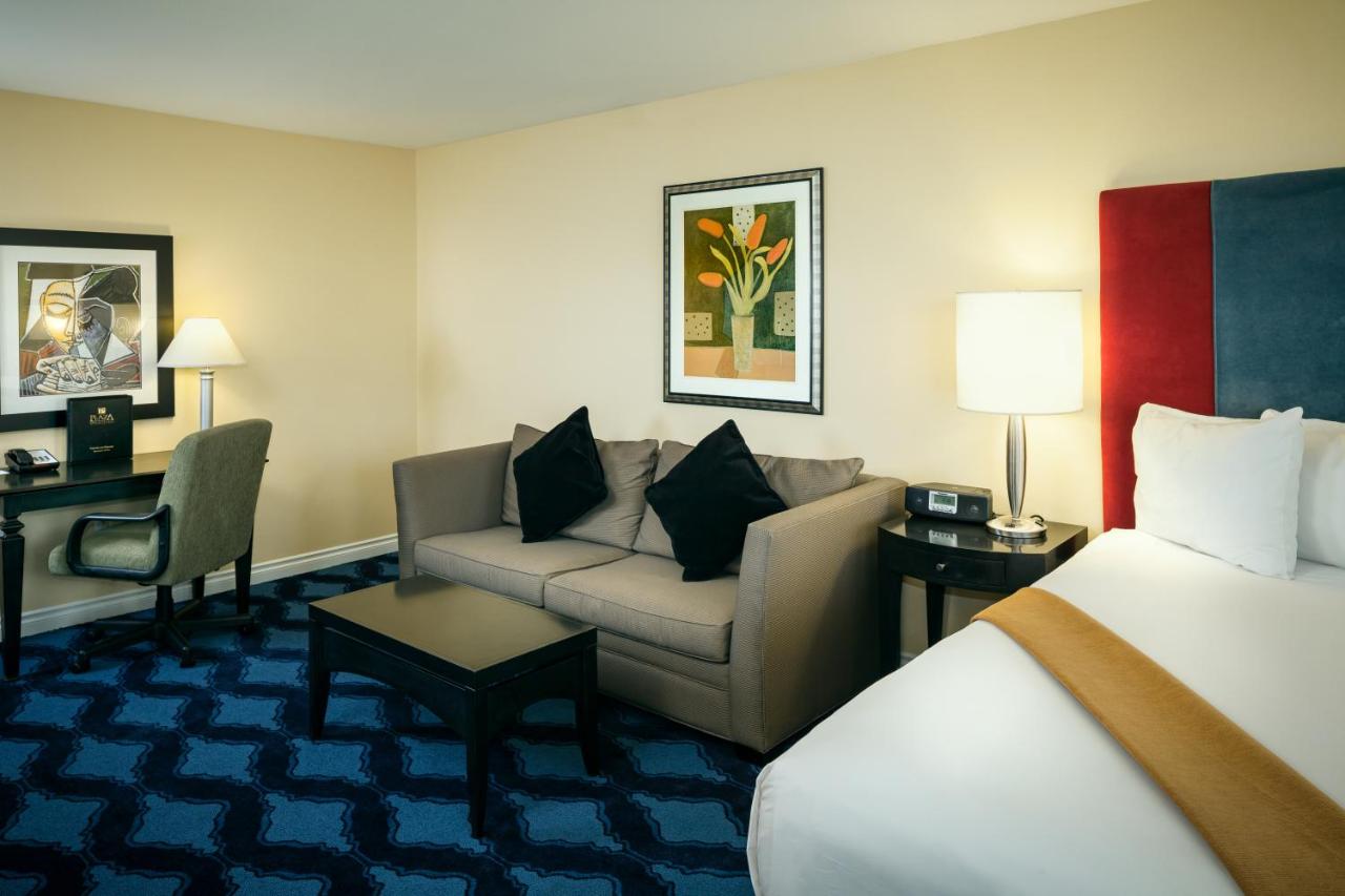 Executive King Room - Non-Smoking at Plaza Inn & Suites at Ashland Creek