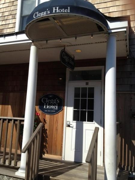 | Clegg's Hotel
