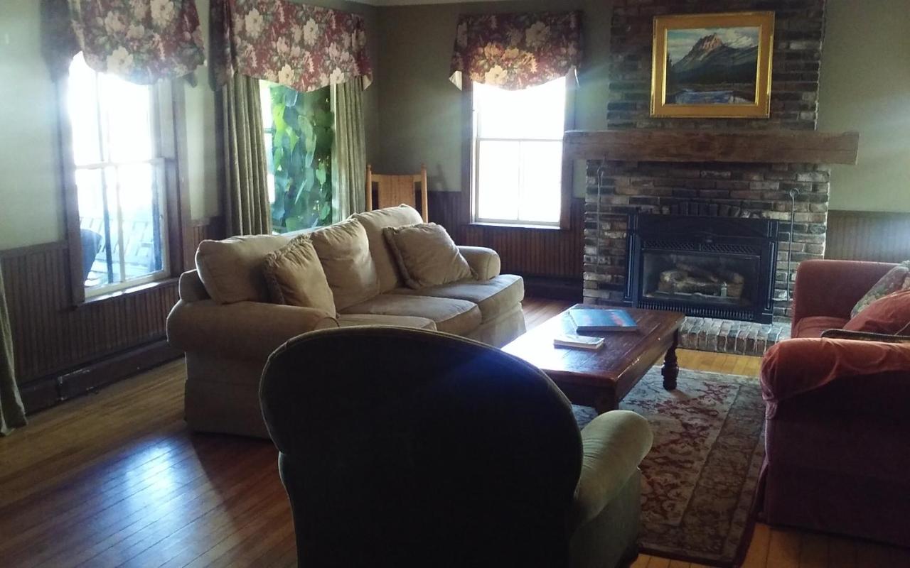 | Smugglers Notch Inn