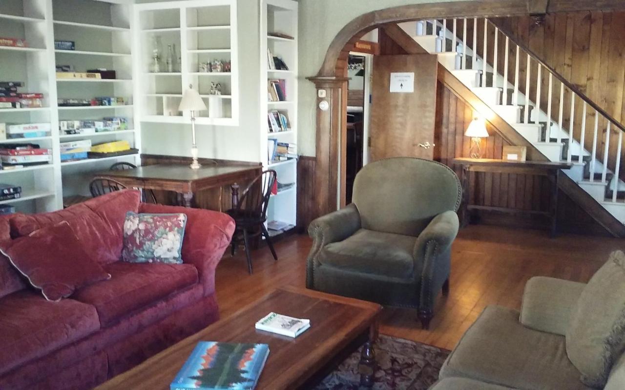  | Smugglers Notch Inn