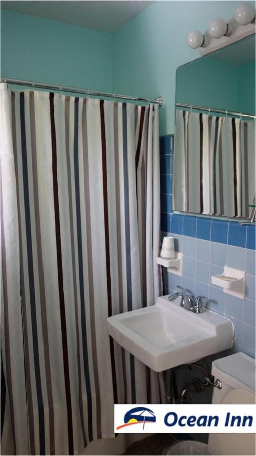 Deluxe Queen Room at Ocean Inn