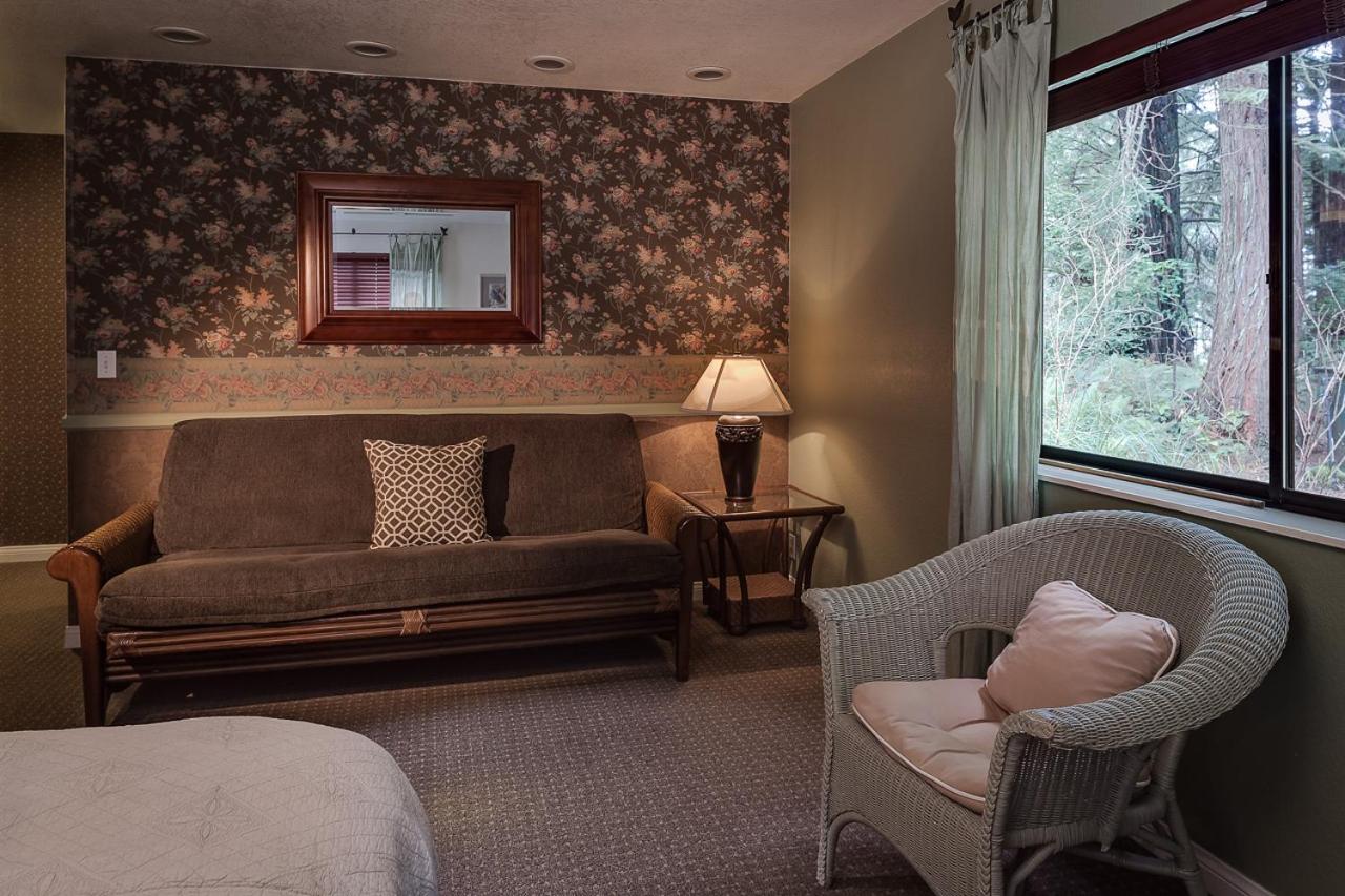| Trinidad Inn